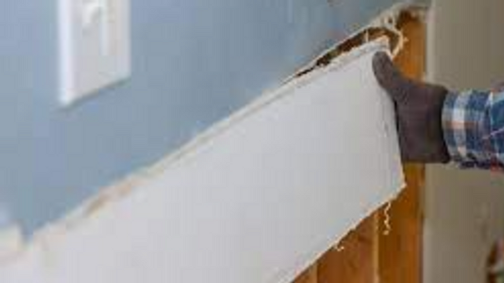 Determine when to Remove Drywall during Mitigation